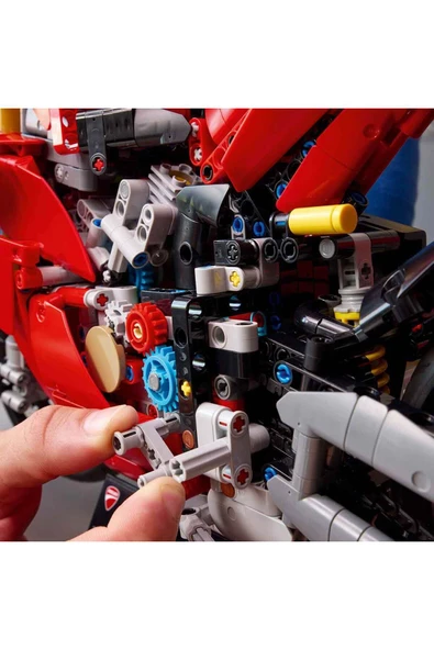 Technic Ducati Panigale V4 S Motosiklet 42202 - Yetişkinler için İnşa Edilebilen Yaratıcı - Resim 7