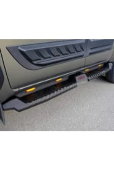 ROAL TUNİNG 2015+ MODEL VE ÜZERİ UYUMLU TOYOTA HİLUX OFFRODAD DAKAR TİPİ YAN BASAMAK LEDLİ ürün görseli