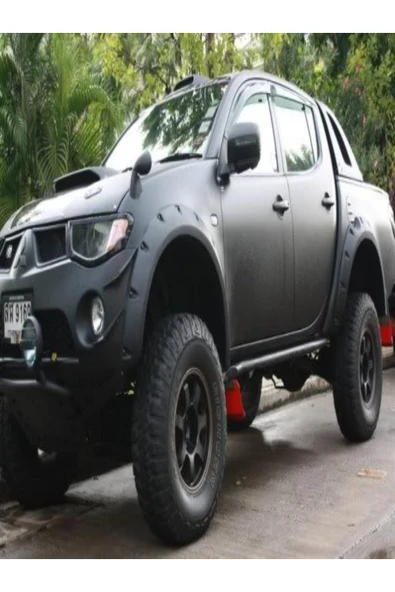 ROAL TUNİNG MİTSUBİSHİ L200 OFF ROAD DAKAR VİDA GÖRÜNÜM ÇAMURLUK DODİK SETİ 2007-14 MODELLER İÇİN UYUMLU ürün görseli