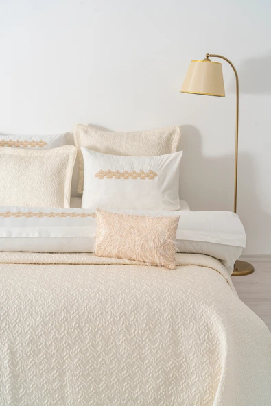 Parla Ekru Nakışlı Çift Kişilik Nevresimli Pike Seti - 8 Parça Çeyiz Seti - Resim 2