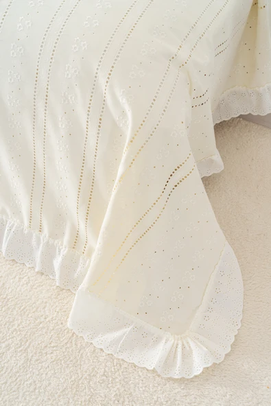 Esila Ekru Fırfırlı Çift Kişilik Nevresimli Pike Seti - 7 Parça Çeyiz Seti - Resim 6