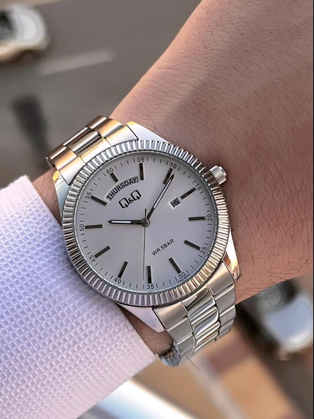 Q&Q Çelik Kordon Takvimli Kadran 2 Yıl Garantili 3 Atm Suya Dayanıklı Erkek Kol Saati QQ.E2005.A1 - Resim 2