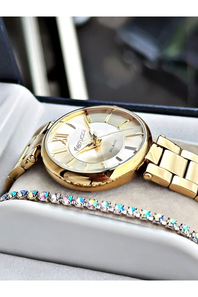 Ferrucci Altın Renk Aynalı Kristal Görünüm Cam Çelik Kordon Kadın Kol Saati + BİLEKLİK - Resim 2