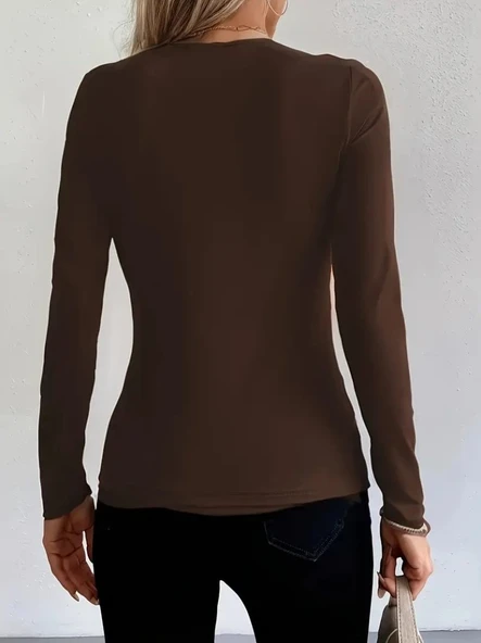 Lucky Life Kadın Uzun Kollu Yakadan Halka Detaylı Viskon Bluz - Resim 3