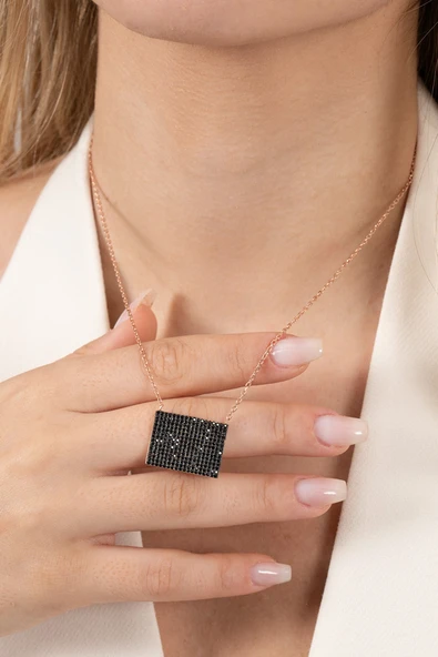 925 ayar gümüş kolye rose siyah taşlı diktörgen gecenin parıltısı kolye SGTL13134SIYAH ürün görseli