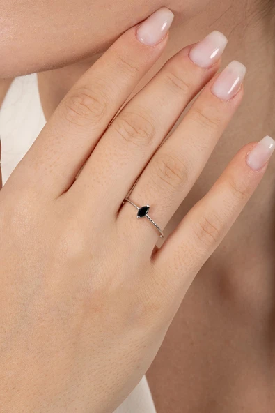 925 ayar gümüş yüzük rodyumlu markiz kesim siyah taşlı ayarlamalı yüzük SGTL13127SIYAH ürün görseli