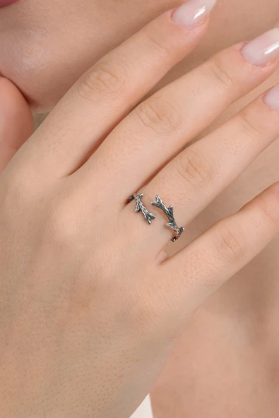 925 ayar gümüş yüzük üstten ayarlamalı ağaç dalı modeli oksitli yüzük SGTL13118SIYAH ürün görseli