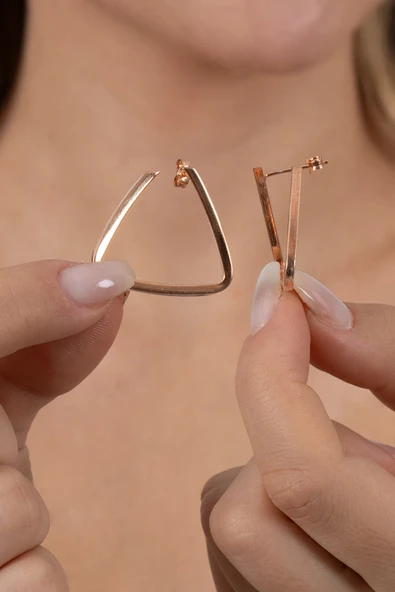 925 ayar gümüş küpe rose geometrik üçgen tasarım küpe SGTL13153ROSE ürün görseli