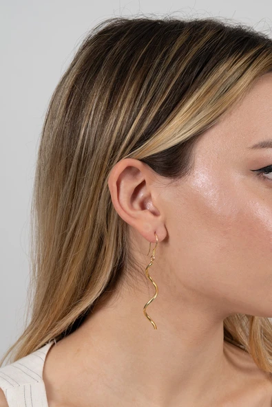 925 ayar gümüş küpe altın yaldızlı Spiral (Sarmal) şekilli şarnel küpe SGTL13160GOLD - Resim 3