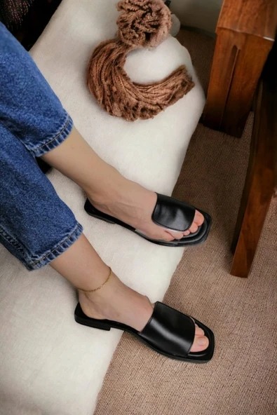 Lily Siyah Şeffaf Detay Düz Terlik ürün görseli 1