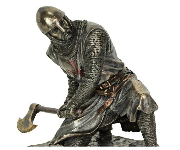 Veronese Design Tapınak Diz Çökmüş Savaşcı - Resim 4