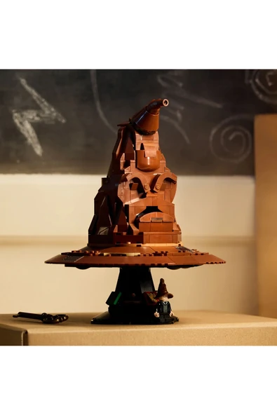 ® Harry Potter™ Konuşan Seçmen Şapka 76429 - Yetişkin için Koleksiyonluk Model Yapım Seti (561P) - Resim 9