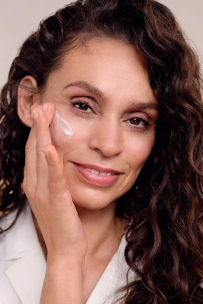 Care Gentle Multi-Biotics & Vanilya Içeren E Vitaminli Kuru Ciltler İçin Çok Amaçlı Krem 400 Ml. - Resim 3