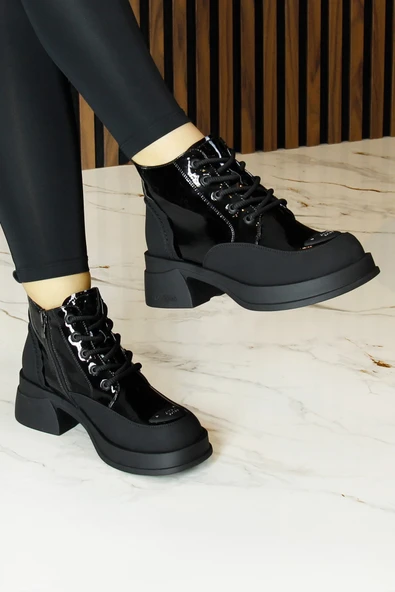 Erkan saçmacı  Siyah Rugan Bağcıklı Fermuarlı Kürk Astarlı Yuvarlak Burun Kalın Topuklu Günlük Bot ürün görseli