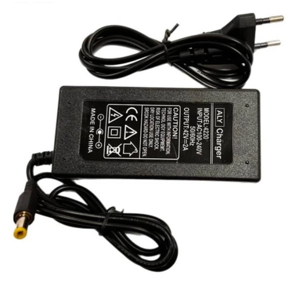 42V, 2A, 85W, 5,5mm x 2,5mm Scooter adaptörü ürün görseli 1