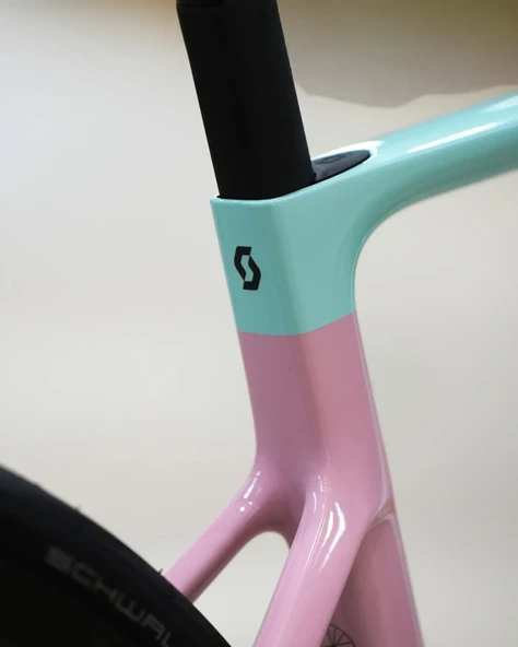 Scott Addict RC 10 Karbon Yol Bisikleti 2026 - Resim 7