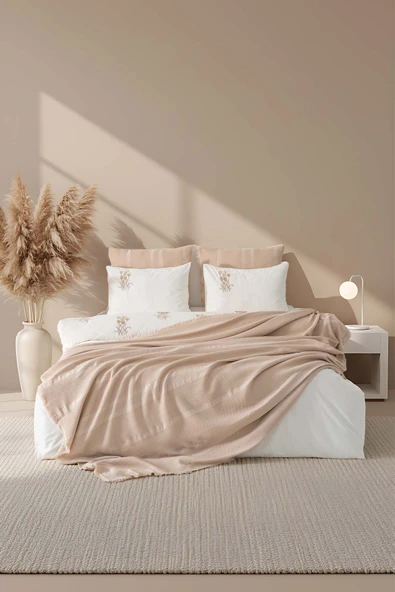 Amara Cappuccino Nakışlı Çift Kişilik %100 Pamuklu Nevresimli Pike Seti - 7 Parça Çeyiz Seti ürün görseli 1