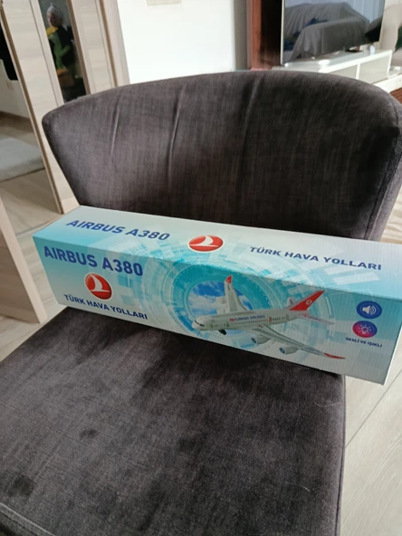 Sesli, Işıklı ve Pilli A380 Oyuncak Uçak ürün görseli 1