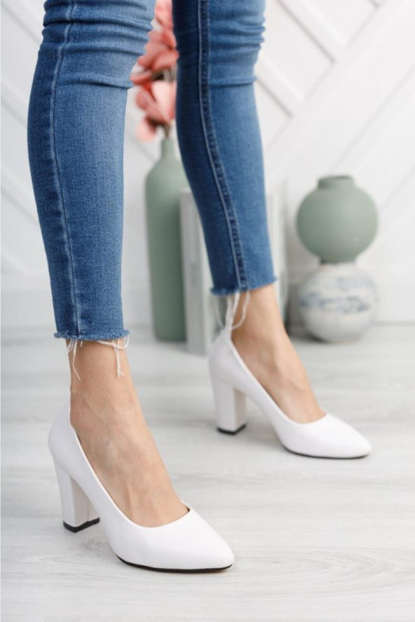 Merve BAŞ Kadın Beyaz Yüksek Kalın Topuklu Ayakkabı