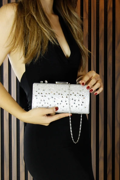 Erkan Saçmacı Gümüş Saten Damla Kristal Taşlı Metal Saplı Zincirli Abiye El Çantası - Resim 2
