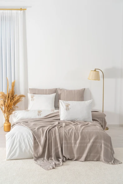 Amara Vizon Nakışlı Çift Kişilik %100 Pamuklu Nevresimli Pike Seti - 7 Parça Çeyiz Seti - Resim 3