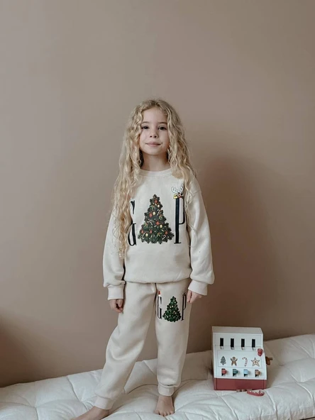 KIZ ÇOCUK YILBAŞI TEMALI 3 İPLİK EŞOFMAN TAKIMI - Resim 4