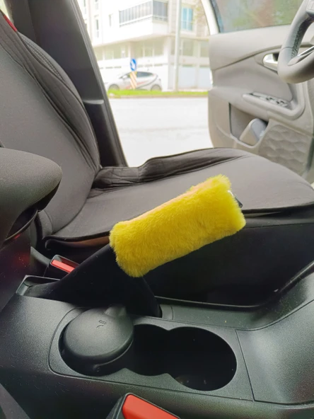 Yumuşak Peluş El Freni Süsü Sarı ürün görseli 1