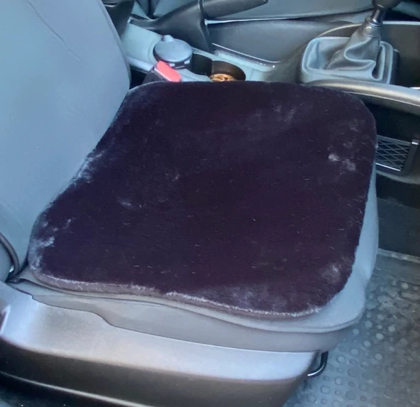 Yumuşak Tüylü Peluş Serme Oto Koltuk Koruyucu Minder Ön Tekli Siyah ürün görseli 1
