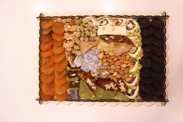 Öz Altın Kayısı Karışık Kare Sepet  1.5 KG ürün görseli 1