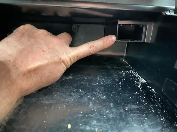 Volkswagen VW TORPİDO İÇ ARA BÖLME KAPAĞI  T4 T5 - 6364711 - Resim 2