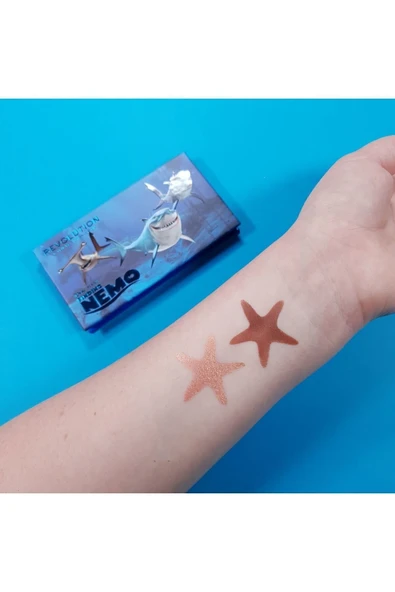 Revolution x Finding Nemo Sharky Bronzer & Highlighter - Kayıp Balık Nemo Bronzer ve Aydınlatıcı - Resim 5