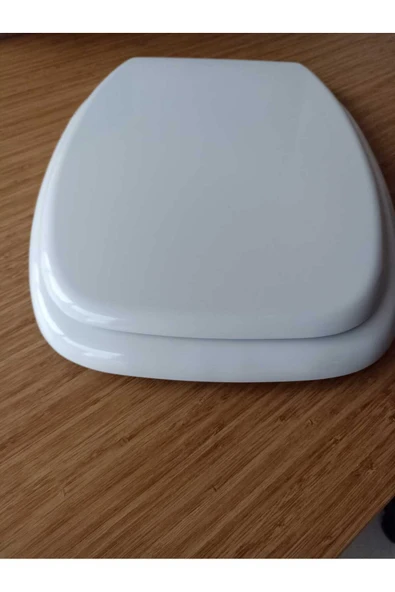 Mutlu Beyaz Fiesta Klozet Kapağı, şık ve dayanıklı banyo aksesuarı - Resim 2