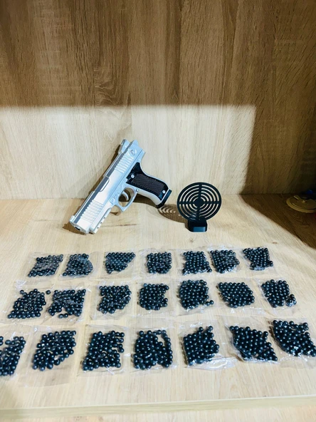 Gümüş Renk Boncuklu Oyuncak Tabanca 1 Adet +1 adet hedef 9 cm +  21 Paket Boncuk ürün görseli 1