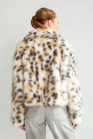 Kışlık Desenli Kısa Suni Kürk Ceket - Resim 4