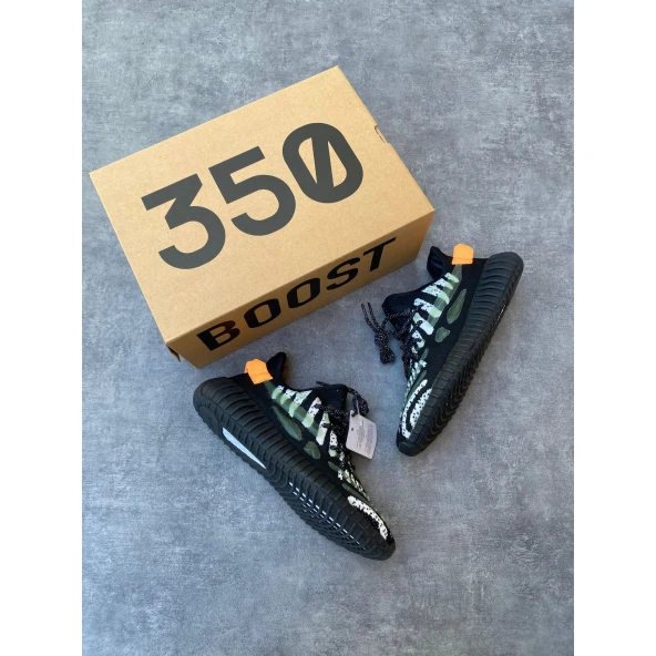 Adidas Yeezy Boost 350 Siyah ürün görseli 1