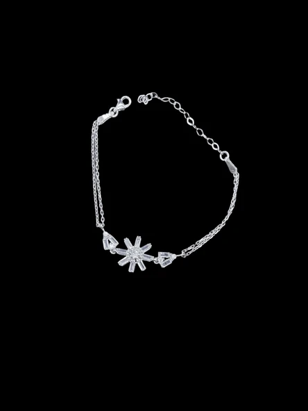 ❄️ Kar Tanesi Model İthal 925 Ayar Gümüş Bileklik — Soğuk Güzelliğin Zarif İfadesi ürün görseli 1