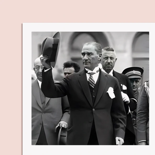 2026 Atatürk Masa Takvimi | Doğal Ahşap Tabanlı Masaüstü Takvimi - Resim 5