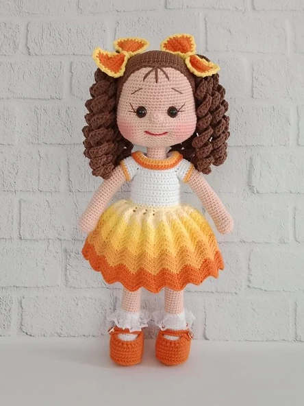 Gün Batımı Kıvırcık Saçlı Karnaval Bebek Amigurumi Organik Oyuncak ürün görseli 1
