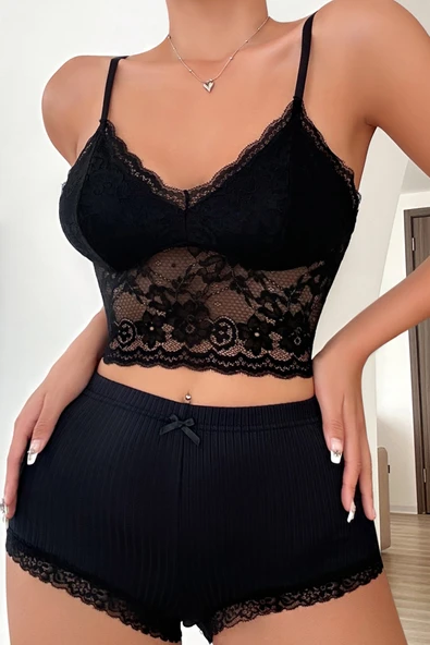 Kadın Kaşkorse Şortlu Dantelli Gecelik Takımı - Modern, Konforlu ve Günlük Kombinlere Uygun - Resim 3
