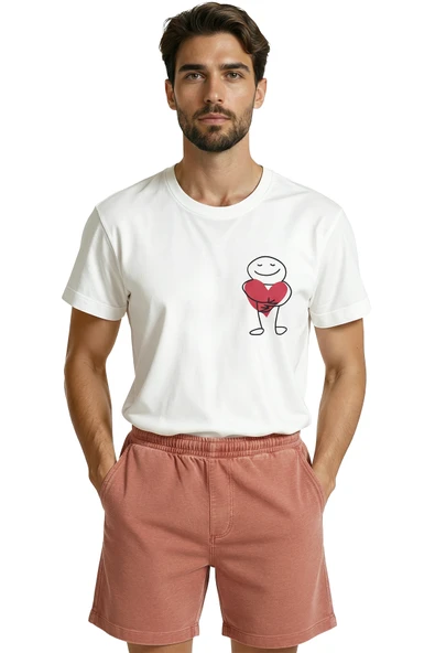 Kalbe Sarılan Sevimli Figür Minimalist Baskılı Tasarım Premium Erkek Tişört ürün görseli 1