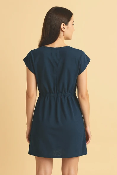 Kadın Lacivert Yanları Yırtmaçlı Tokalı V Yaka Mini Plaj Elbisesi - Resim 3