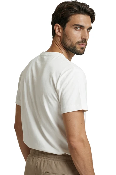 Sokak Müzisyeni Temalı Sanatsal Baskılı Premium Erkek Tişört - Resim 3