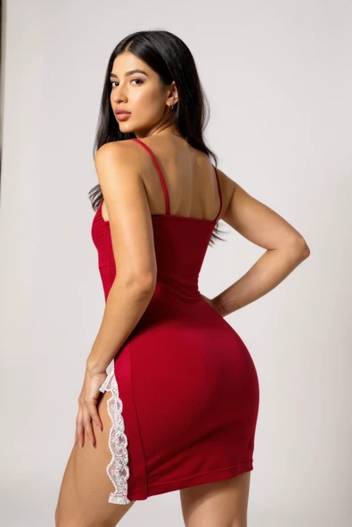 Kadın Kırmızı Bacak Yırtmaçlı Beyaz Dantelli ve Fiyonklu Şık Gecelik - Modern ve Şık Tasarım - Resim 3