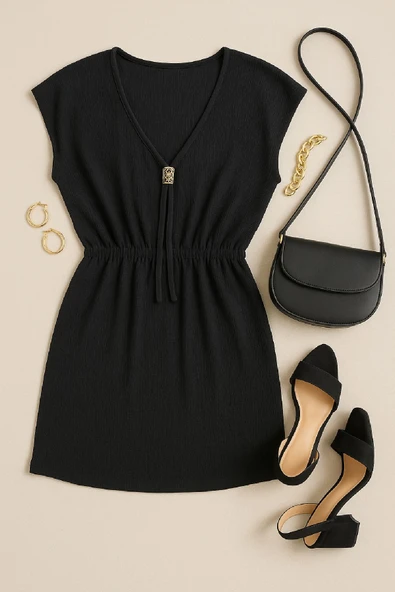 Kadın Siyah Yanları Yırtmaçlı Tokalı V Yaka Mini Plaj Elbisesi - Resim 3