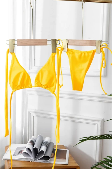 Kadın Sarı Yandan Bağlamalı Tangalı Üçgen Bikini Mayo Takımı - Resim 4