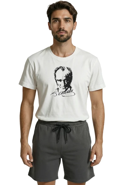 Kara Kalem Efektli Atatürk Portreli ve İmzalı Premium Erkek Tişört ürün görseli 1