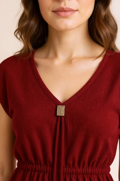 Kadın Bordo Yanları Yırtmaçlı Tokalı V Yaka Mini Plaj Elbisesi - Resim 6