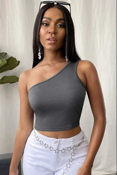 Kadın Koyu Gri Tek Omuz Crop Büstiyer - Modern ve Şık Tasarım - Resim 3