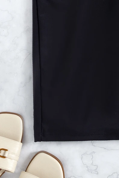 Kadın Siyah Önden Bağcıklı Deniz Şortu - Modern ve Şık Tasarım - Resim 5