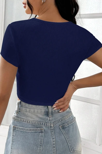 Kadın Lacivert Yarım Kol Düz Yaka Crop Top Bluz - Şık, Rahat ve Kolay Kombinlenebilir - Resim 4
